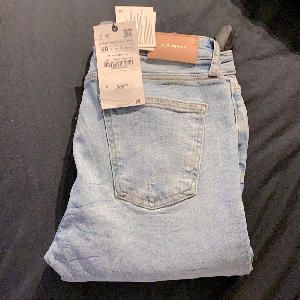 New Zara High Rises Ripped Jeans